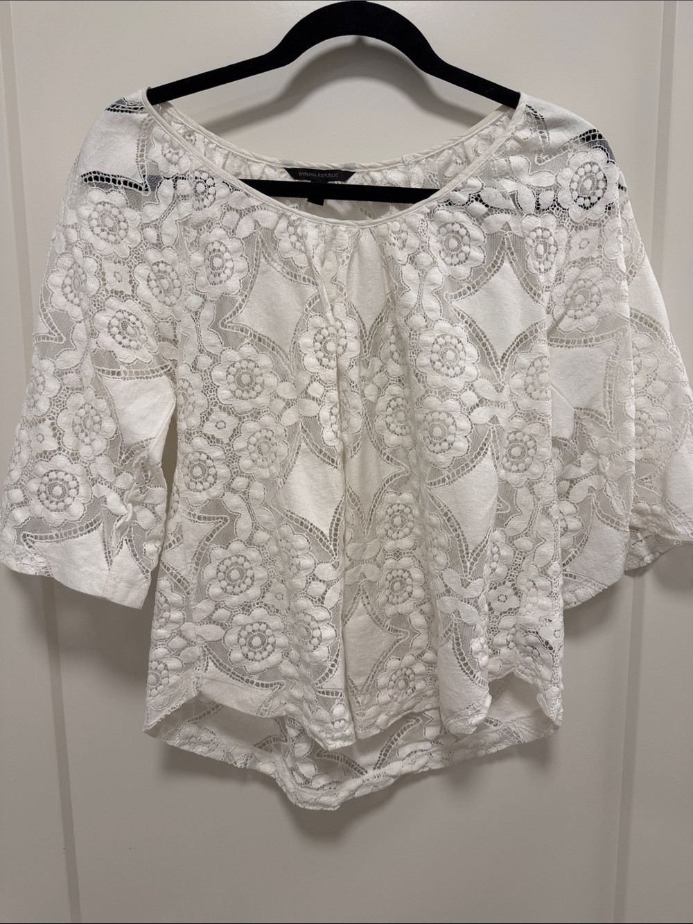Banana Republic White Floral Lace Peasant Blouse